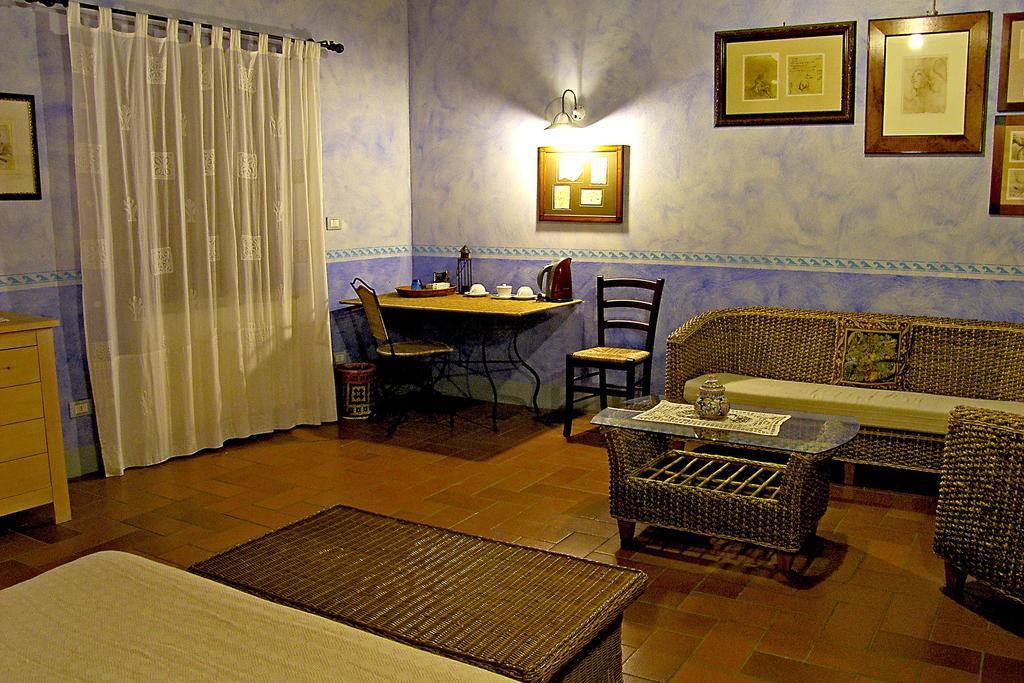 Bed and Breakfast Tassinaia Bed & Breakfast Винчи Экстерьер фото